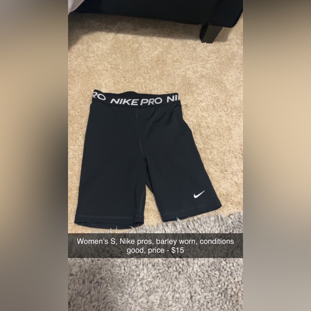Women’s Nike Pros